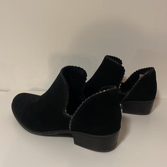 Skechers leather ankle boots. Size 8. Memory foam. Very good used condition. - Picture 3 of 3